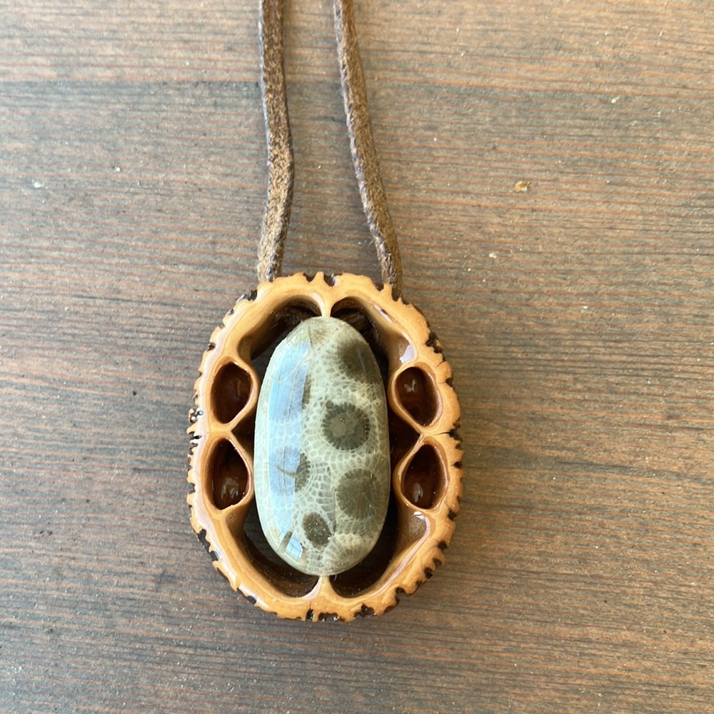 OKAVARK Pendant